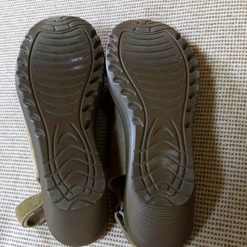 Skechers , Parallel Trapezoid, slingback wedge leather beige sandal. 8